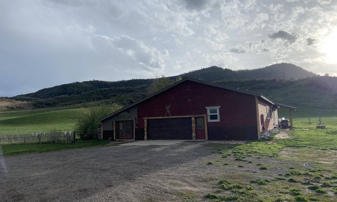 Steamboat Springs Otro | Stunning Ranch Property in Steamboat Springs next to the Sleeping Giant Mountain