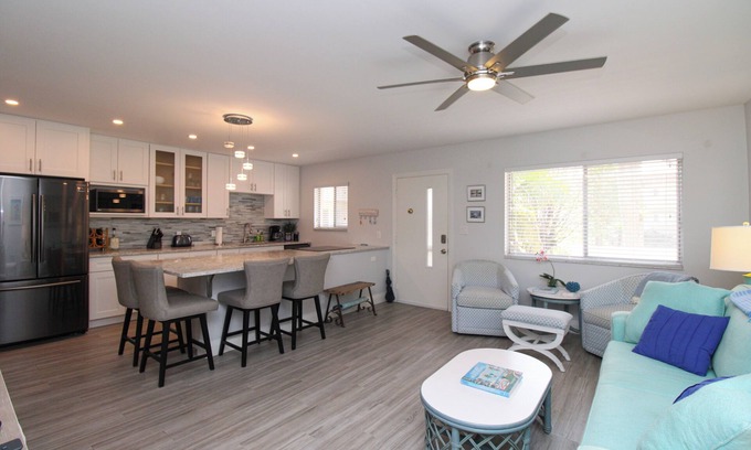 Coquina Sands Condominio | STUNNING REMODELED 2/2 CONDO IN THE ELEVEN HUNDRED CLUB AT COQUINA SANDS NAPLES
