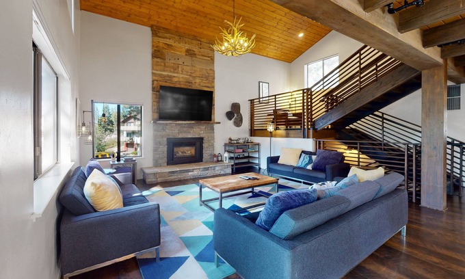 Tahoe Tyrol Casa | Stunning renovated chalet for monthly summer/ski lease - near Heavenly