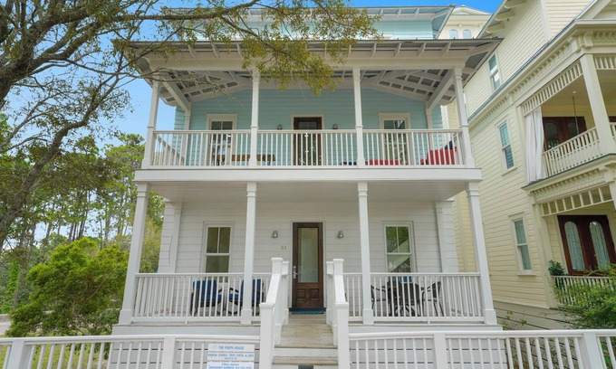 Seagrove Beach Cabaña | Stunning Renovation, 3 King Primaries, Tower w/Views - Sleeps 15 + 2 Bikes!