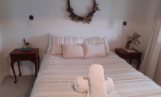 Clarence Point Cabaña | Stunning River Shack in Clarence Point