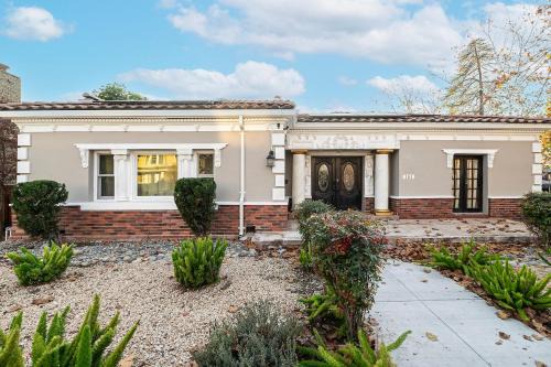 San Jose Casa | Stunning Roman Design 7Bed5Bath in Heart San Jose