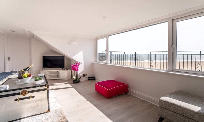 Gorleston-on-Sea Apartamento | Stunning Sea View Penthouse - 2 Bedroom - 2 Bathr