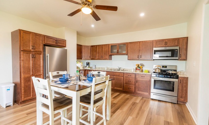 South Side Slopes Casa | Stunning Side of the Hill View of Pittsburgh | Fully Renovated Entire House
