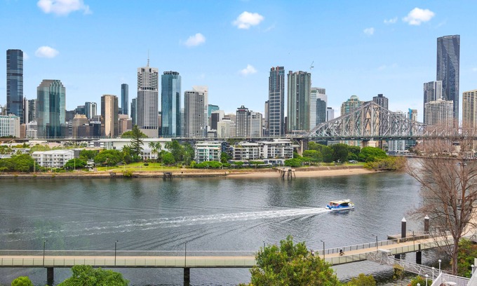 New Farm Apartamento | Stunning! Skyline City, Water + Story Bridge Views