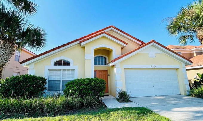 Calabay Parc Casa | Stunning South facing vacation home w/ pool & spa!