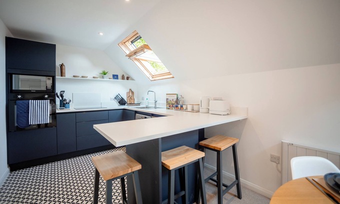 Bartestree Apartamento | Stunning studio with countryside views and parking
