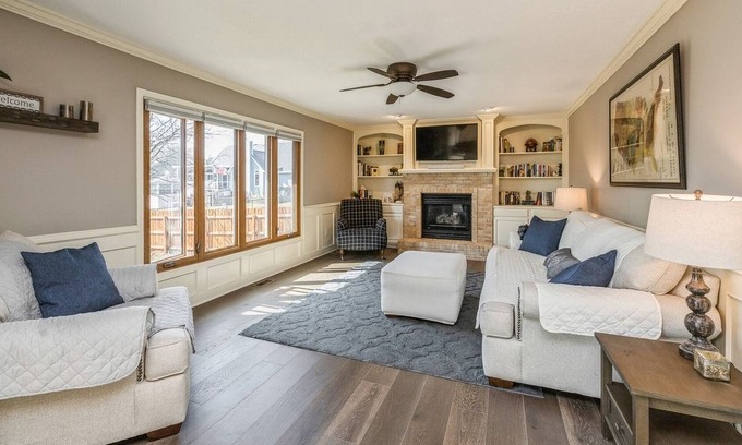 Urbandale Casa | Stunning Suburban Home in Quiet Neighborhood