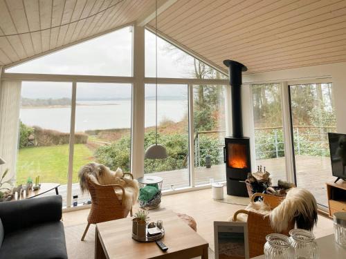 Ronbjerg Casa | Stunning Sunrises Over Harre Vig