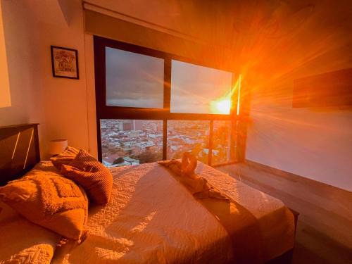 Barrio Escalante Apartamento | Stunning Sunset View Apartment with Free Parking