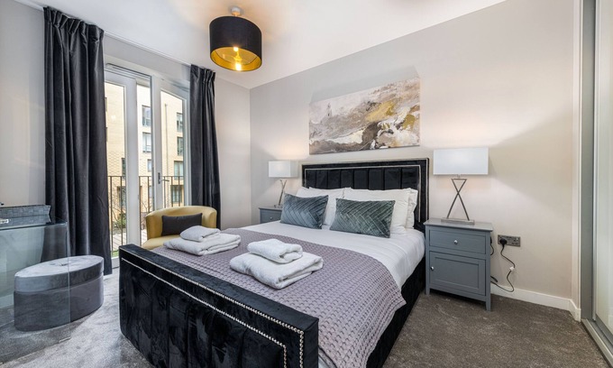 Northcote Casa | Stunning Townhouse XII - Cosy but spacious home from home stays, all in one.