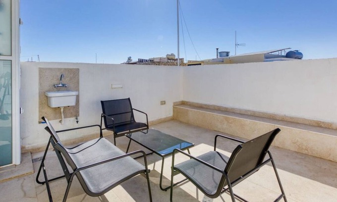Siggiewi Casa | Stunning Traditional 3BR Townhouse in Siggiewi