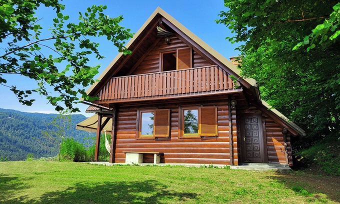 Bled Cabaña | Stunning view cottage with AC and WiFi in lovely village next to lake Bled