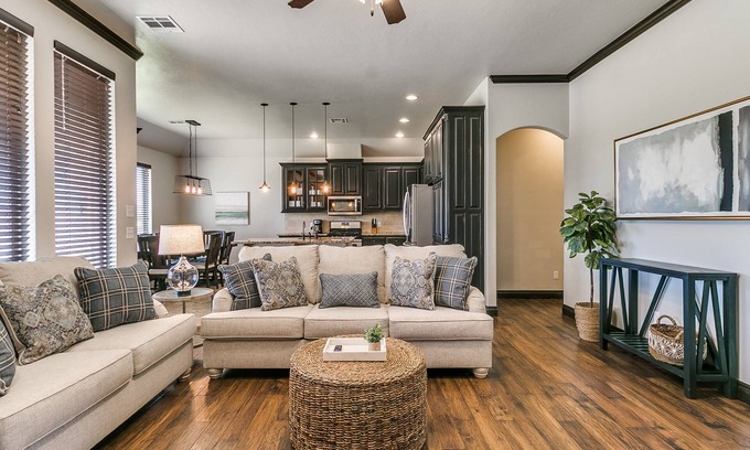 Edmond Casa | Stunning View in the City (No Taxes)
