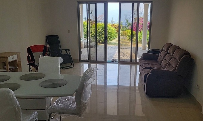 Escazú Apartamento | Stunning View Modern 2-bedroom apartment and Gardens with WiFi in Escazu