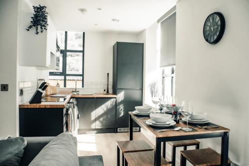 Cartworth Complejo | Stunning Views 2-Bedroom Apartment in Charming Holmfirth Village, Huddersfield