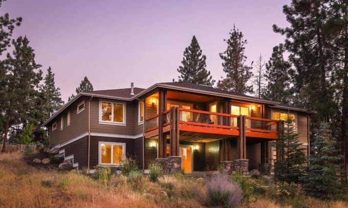 Southern Crossing Casa | Stunning Views of Farewell Bend Park at Alderwood Circle! 30 day+ exec rental