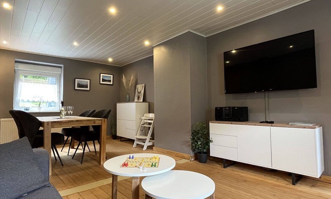 Edertal Casa | Estupenda casa de vacaciones para 4 personas con WIFI, TV, patio y mascotas permitida