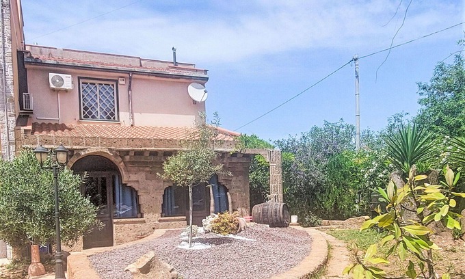 Misilmeri Casa | Estupenda casa de vacaciones con piscina privada, A/C, WIFI, TV, terraza y mascotas permitida
