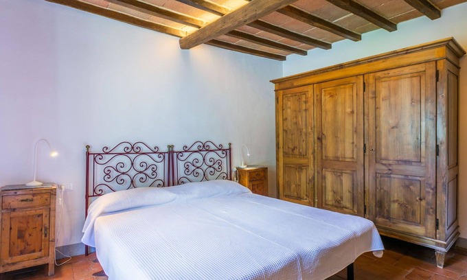 Pelago Villa | Estupenda casa de vacaciones con WIFI, TV, patio, vista panorámica y aparcamiento