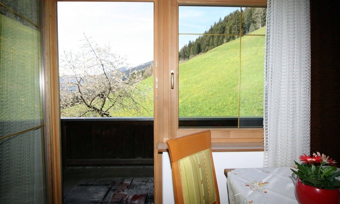 Fuegenberg Villa | Estupenda casa de vacaciones para 4 personas con TV, patio y mascotas permitida