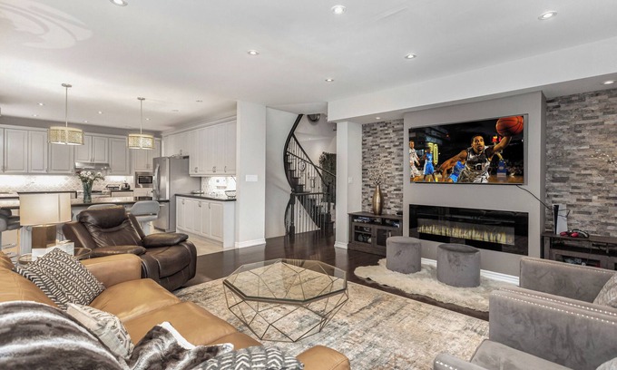 Churchill Meadows Casa | Stunning Villa in Mississauga