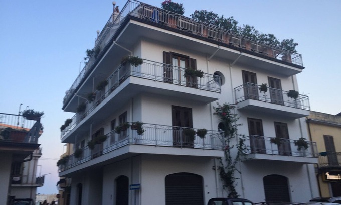 Ciro Marina Casa | Impresionante mansión frente al mar Jónico