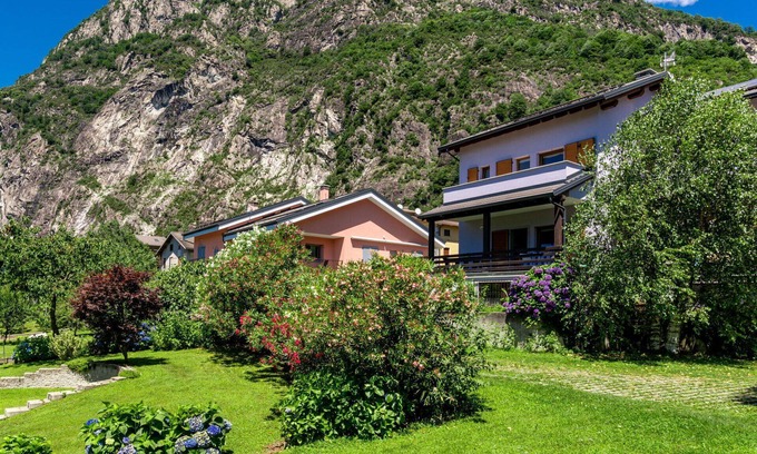 Novate Mezzola Casa | Casa de vacaciones con WIFI, TV, terraza, mascotas permitida, vista panorámica, aparcamiento