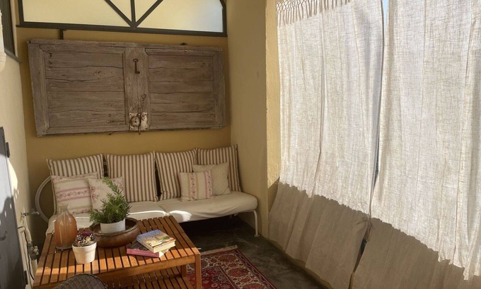 Valloria Casa | Maravillosa casa de vacaciones para 4 personas con terraza