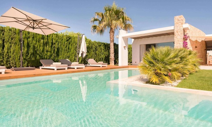 Cala Comte Villa | Impresionante villa con electrodomésticos modernos