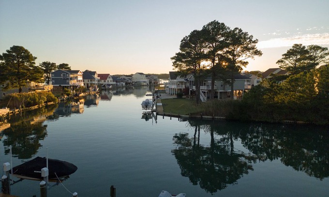 Captain's Cove Casa | Stunning waterfront panoramic view getaway house