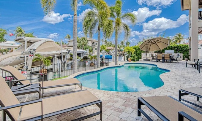 Pompano Isles Casa | Stunning Waterfront Paradise Home in Pompano Beach