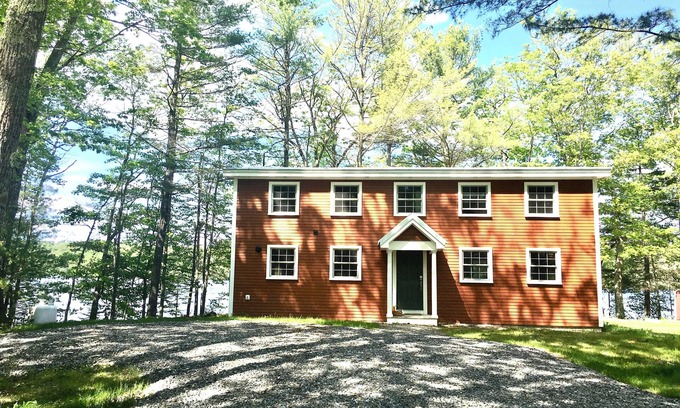 Lincolnville Casa | STUNNING WATERFRONT HOME ON PITCHER POND - LINCOLNVILLE. 3 bedrooms, 3 baths!