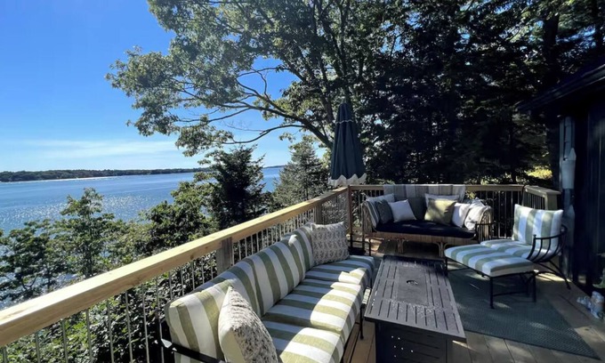 Harpswell Cabaña | Stunning Waterfront Designer Hideaway on the Maine Coast!