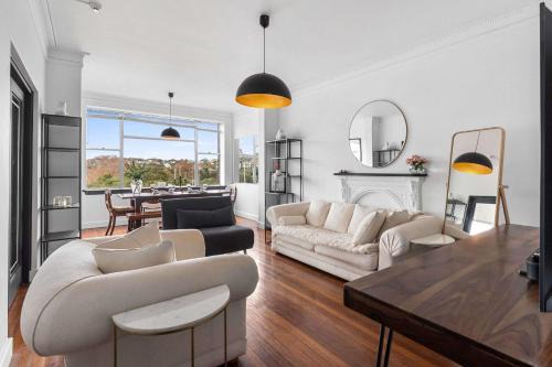Elizabeth Bay Apartamento | Stunning Waterfront Haven with Majestic Views