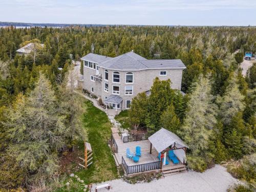 Stokes Bay Casa | Stunning Waterfront W Spa Dog Run