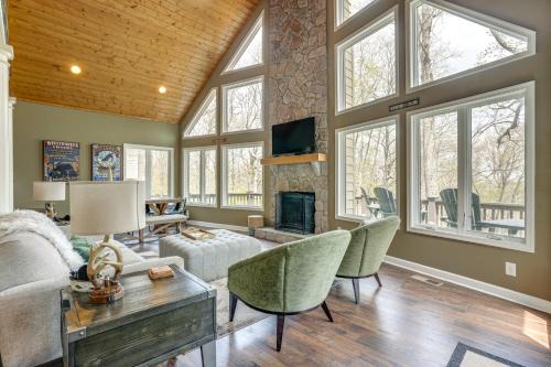 Chestnut Springs Casa | Stunning Wintergreen Resort Home Ski and Golf!