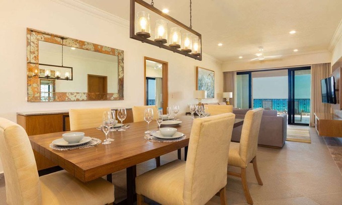 San José del Cabo Hotel | Stunningly beautiful new property on the beach!