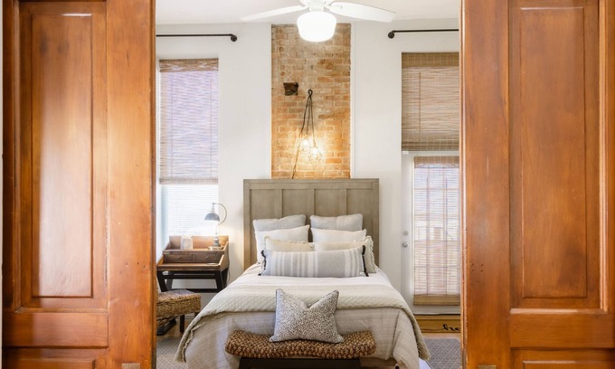 Kaufman Apartamento | Stunting Loft in Historic Building