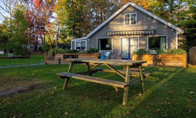 Tay Cabaña | Sturgeon River Cottage