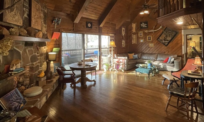 Springville Cabina | Style and comfort near Tennessee River and KY Lake