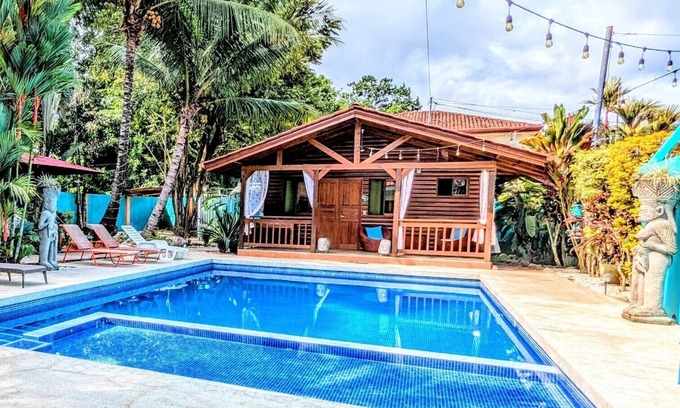 Barrio Las Parcelas Cabina | Style and Comfort: Tropical Studio Cabina A/C Pool