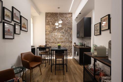 Vatican Casa | Style & Stone Guest House