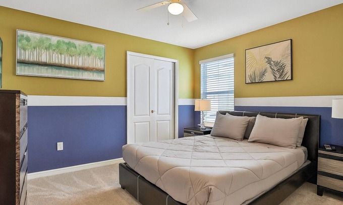 Loughman Cama Y Desayuno | Styled Bedrooms in a Resort