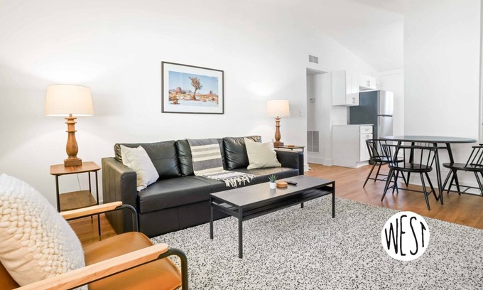 Lindridge-Martin Manor Apartamento | Stylish 1 Bed Apartment!