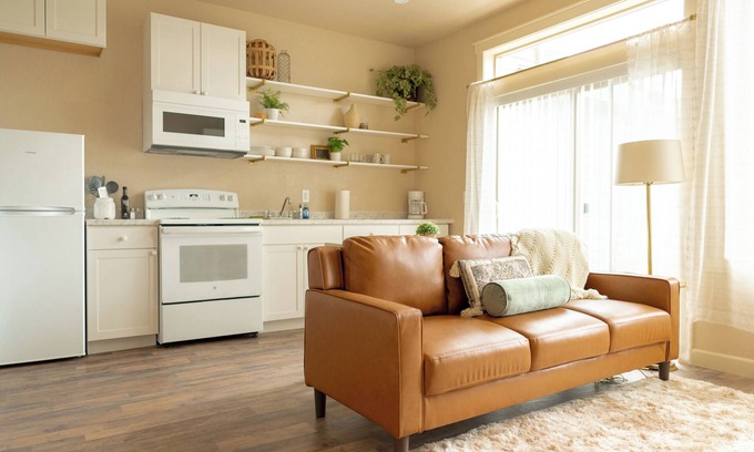 Pasco Apartamento | Stylish 1-Bedroom ADU, Modern Comfort + Design