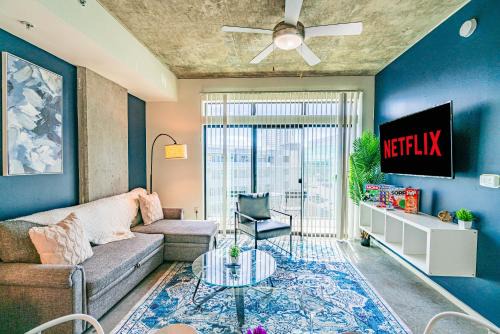 Evans Churchill Apartamento | Stylish 1BD - Central Downtown - Gym, Pool, Parking