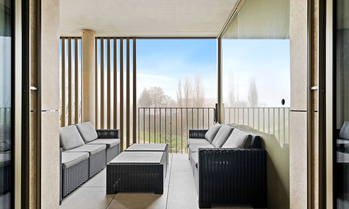 Gasperich Apartamento | Stylish 1BR Apt w Balc Cloche dOr