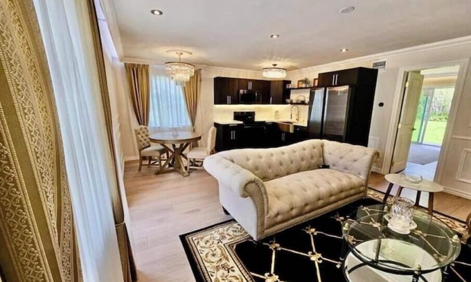 Middle River Terrace Casa | Stylish 1BR Condo w/ Pool, Near Nightlife & Beaches