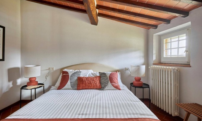 San Piero a Sieve Apartamento | Stylish 1BR/1BA Farmstay Suite in Tuscany